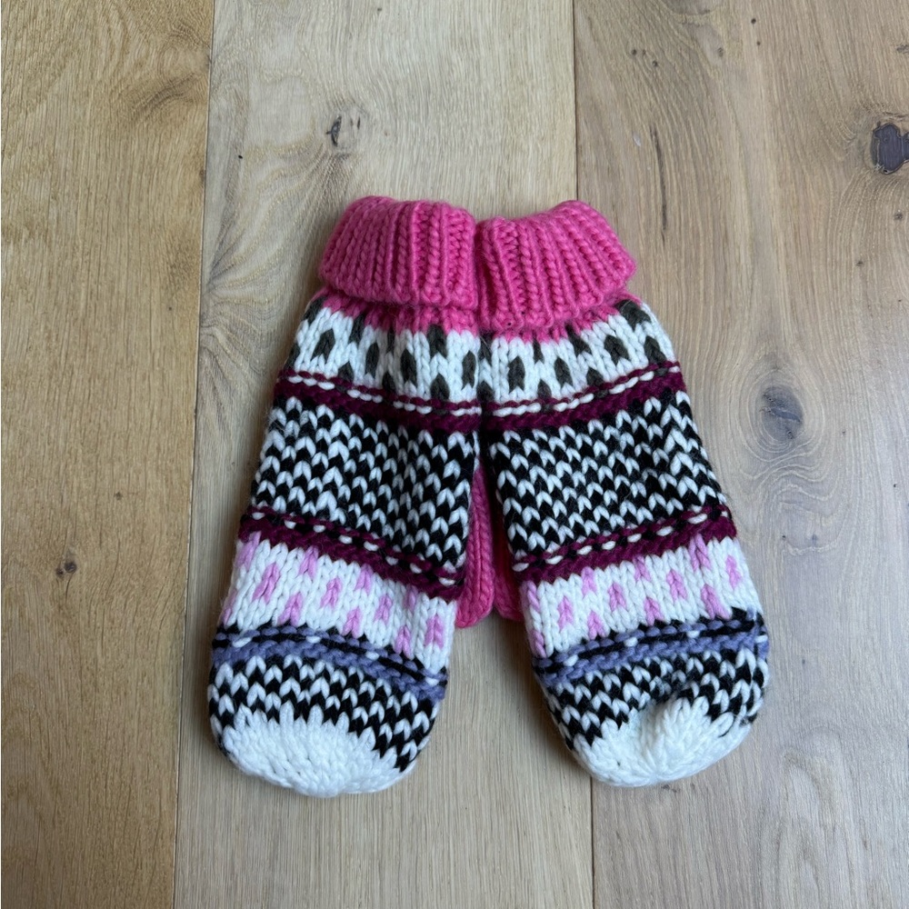 Mitten - Picture 2 of 4